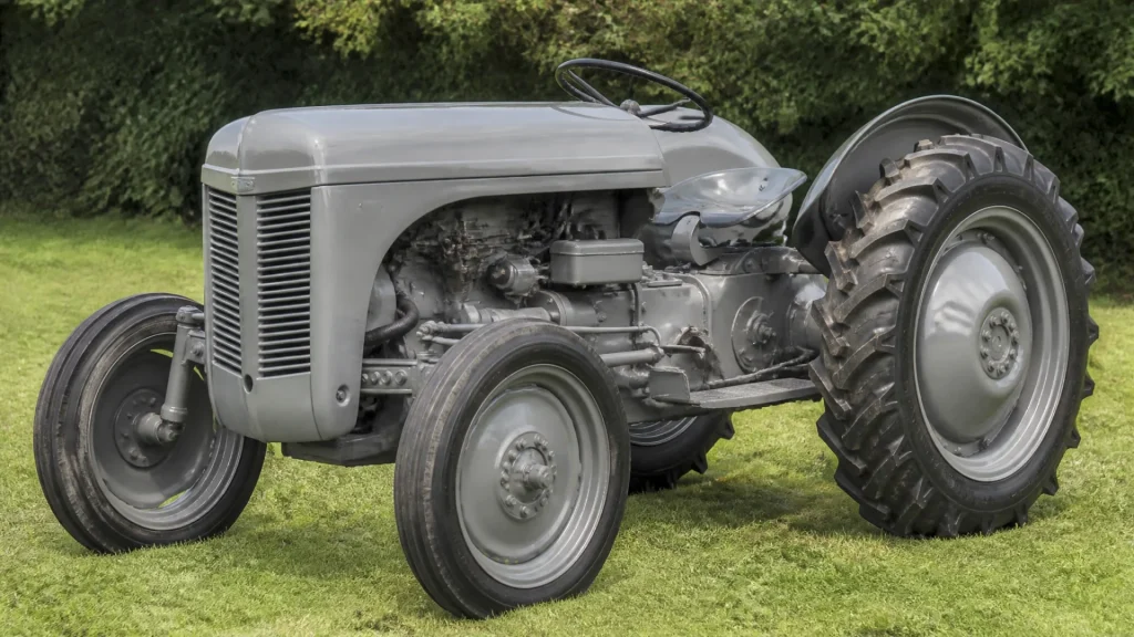 Quel est le tracteur le plus connu ? Le Ferguson TE20, une icône agricole