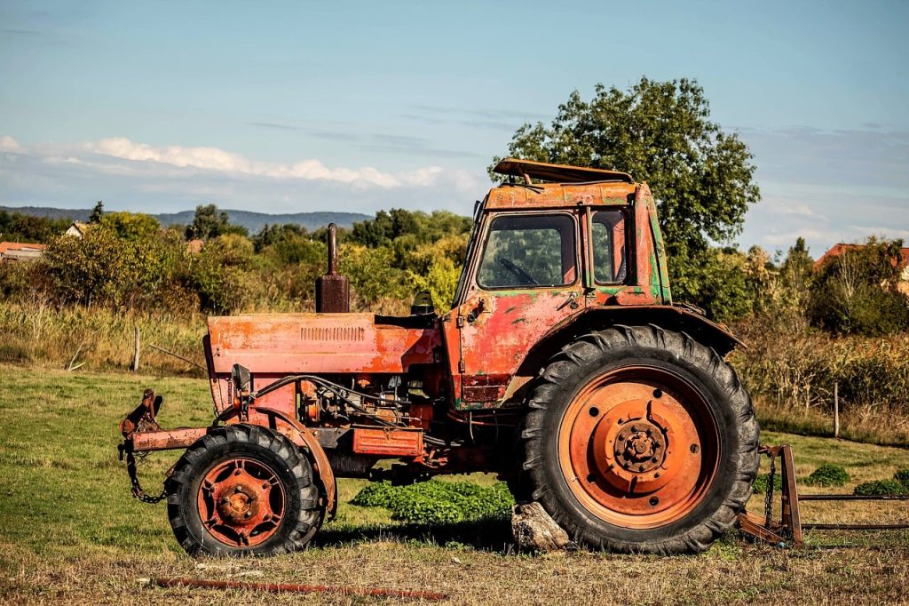 Quel tracteur agricole est le plus économe en carburant ? Comparatif des modèles et conseils
